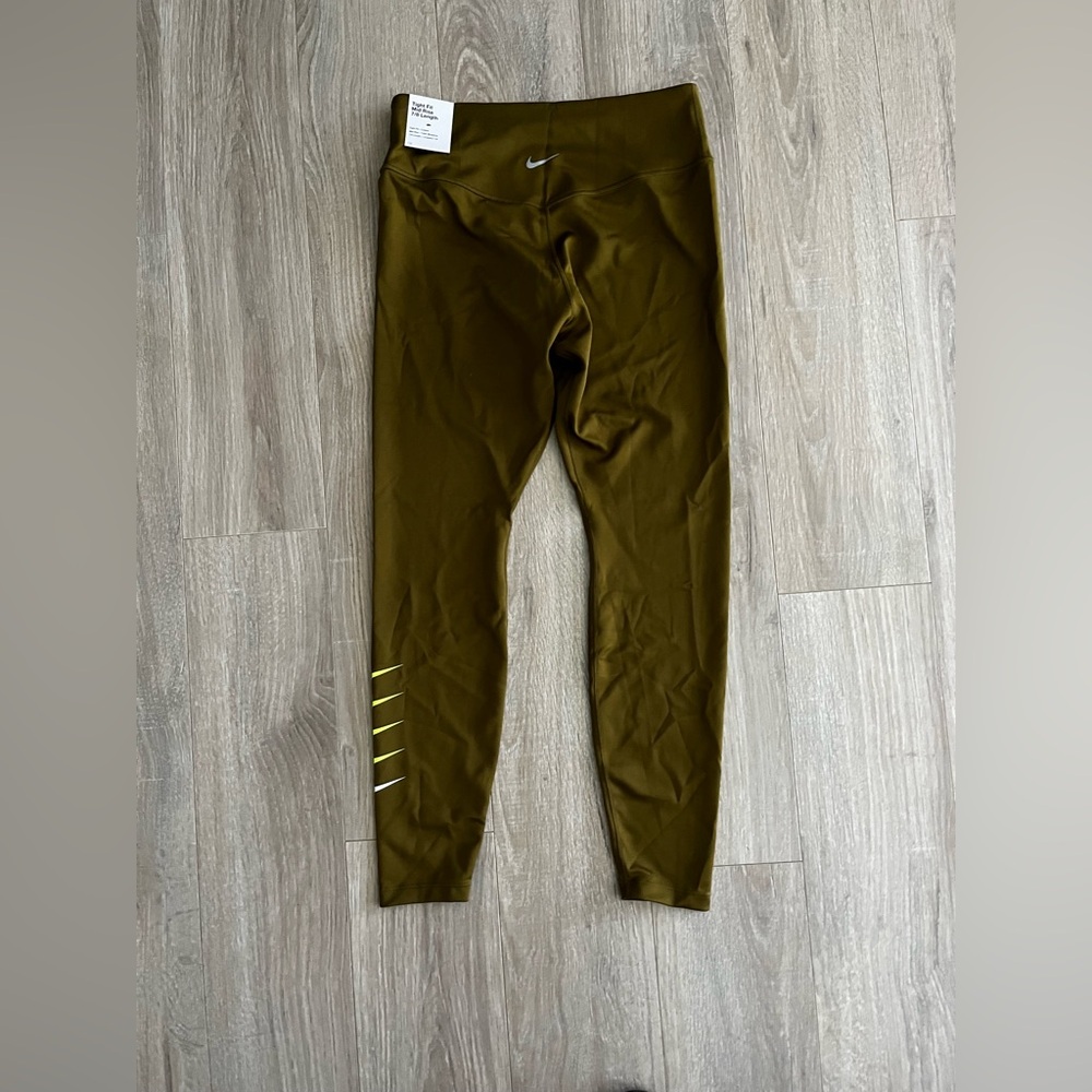 NWT Nike Women's Swoosh Run Olive/Volt 7/8 Running Leggings Mid rise Tight Fit M - Picture 8 of 9